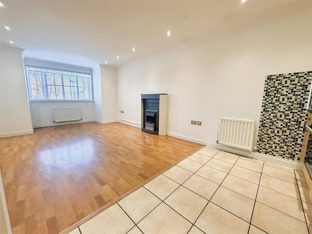 Additional image 18 of 2 bed flat for saleWeldon Road, Broadheath, Altrincham WA14