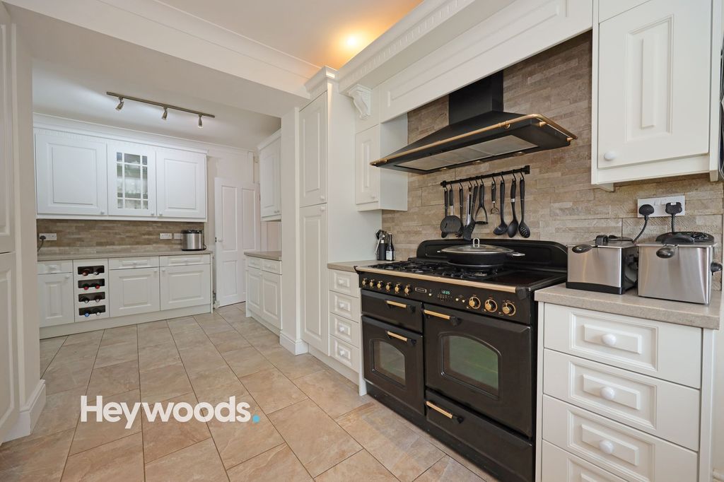 Additional image 8 of 6 bed semi-detached house for saleKingsway West, Westlands, Newcastle Under Lyme ST5