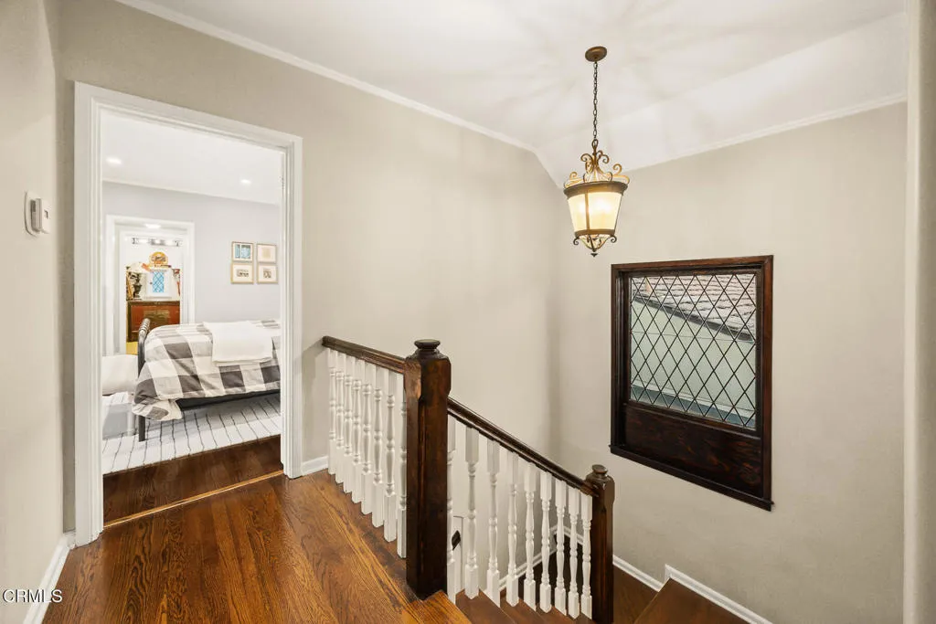 Additional image 43 of 555 Meadow Grove Street, La Canada Flintridge, CA 91011