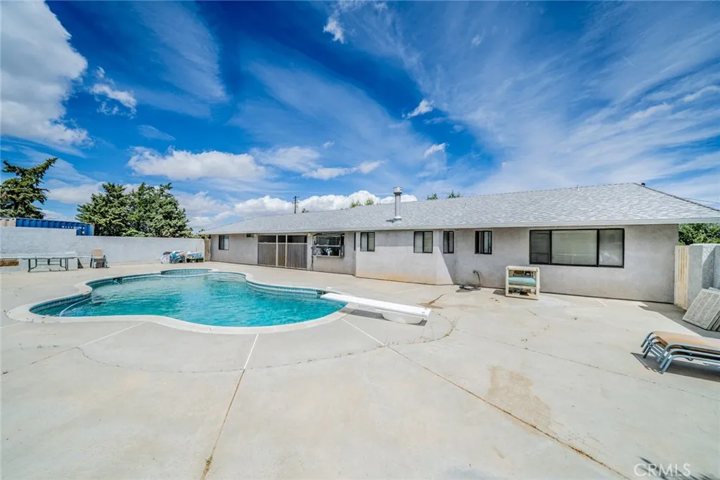 9980 Johnson Rd, Phelan, CA 92371 photo 4