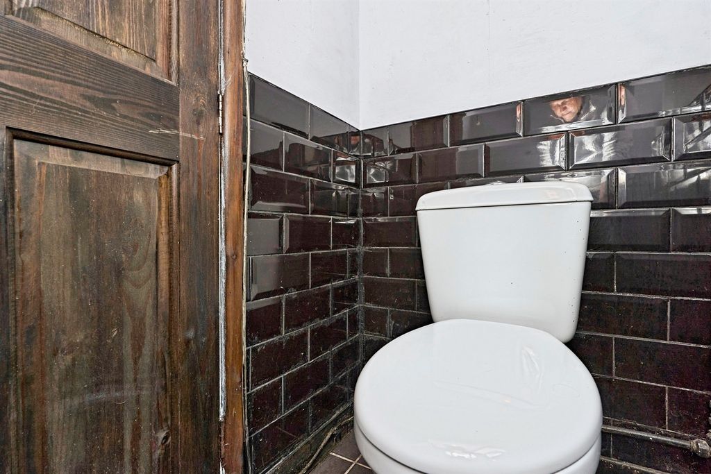 Additional image 11 of 6 bed terraced house for saleBurns Road, Wednesbury WS10