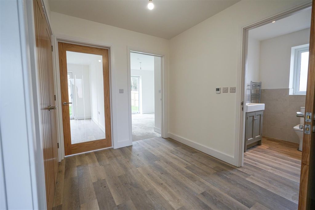 Additional image 10 of 3 bed detached bungalow for saleGolwg Y Garreg Las, Ammanford SA18