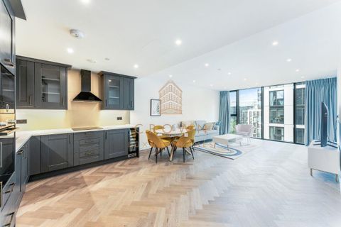 Merino Gardens, London Dock E1W
