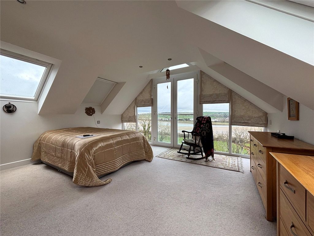 Additional image 3 of 2 bed flat for salePark Avenue, Sticklepath, Barnstaple, Devon EX31