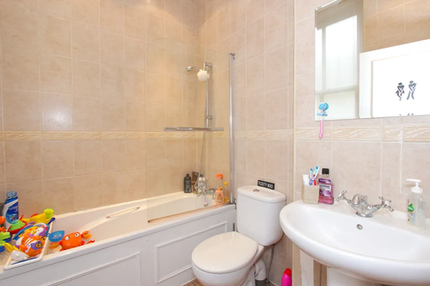 Additional image 7 of 2 bed flat for saleMallard Road, Abbots Langley WD5