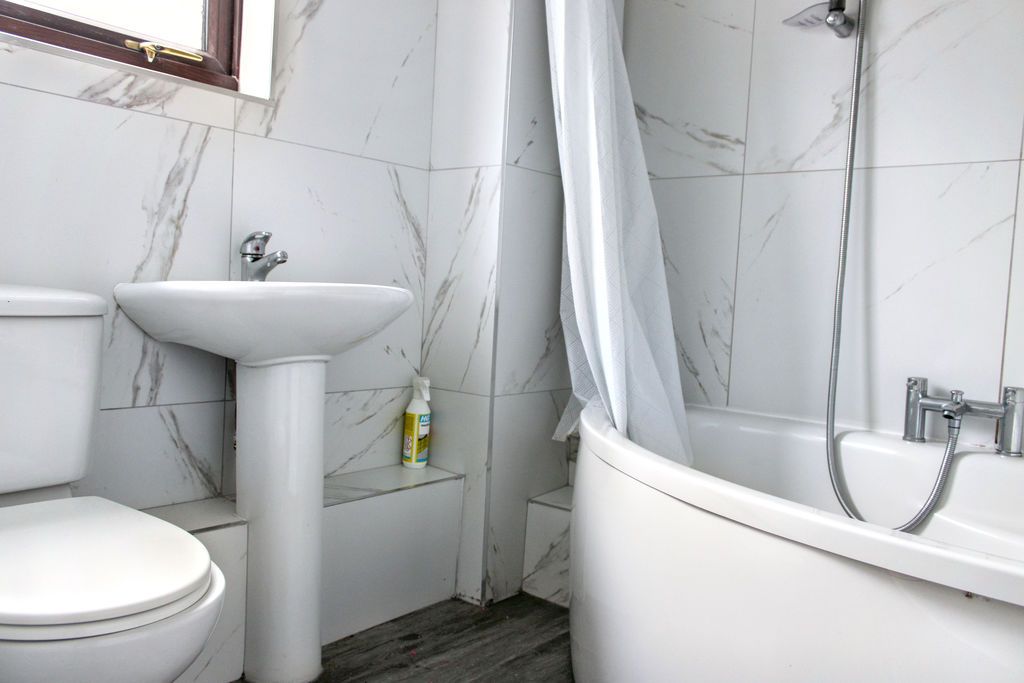 Additional image 7 of 3 bed semi-detached house for sale10 Arran Court, Alloa FK10