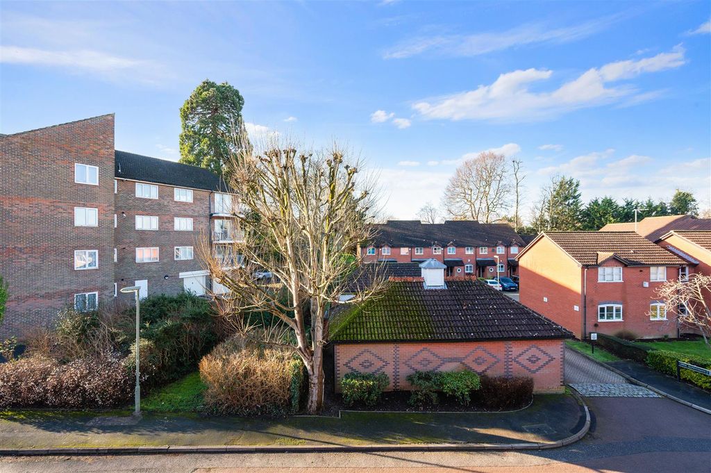 Additional image 14 of 2 bed flat for saleBasing Road, Banstead SM7