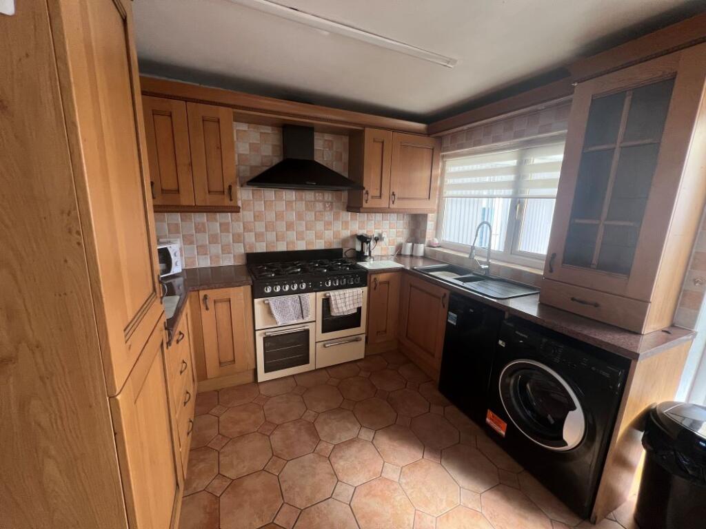 86 Oldbury Road, West Bromwich, B70 9DZ photo 5