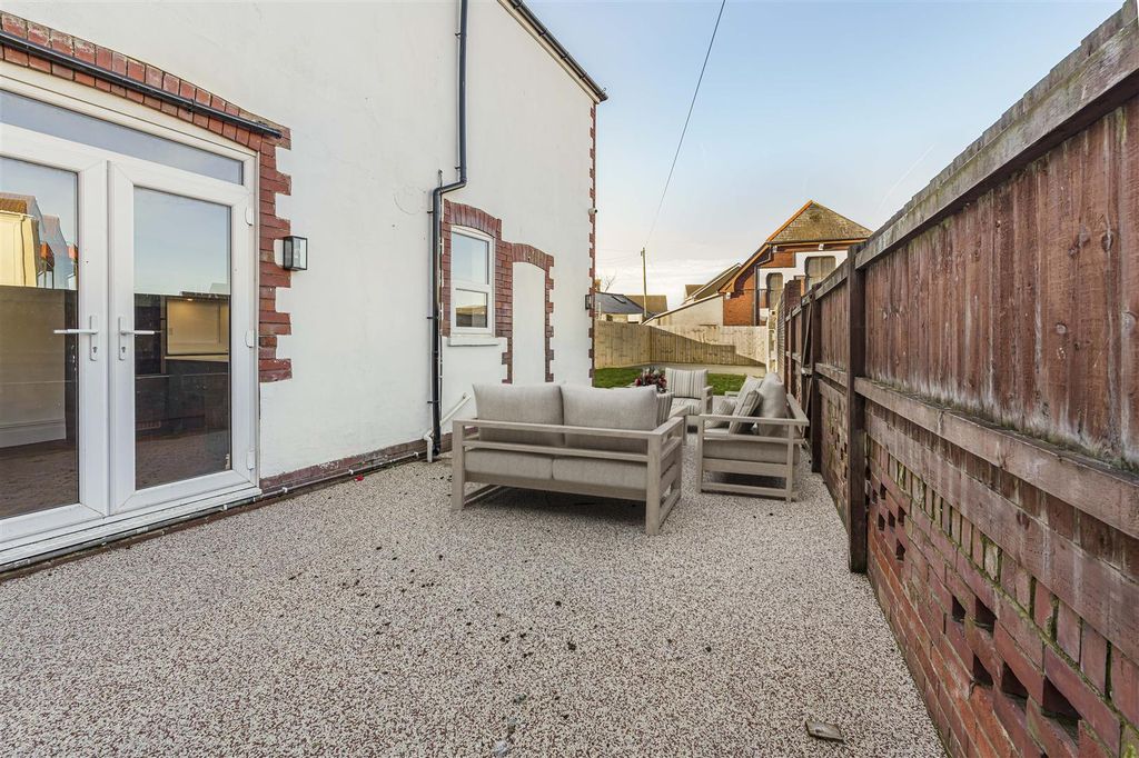Additional image 16 of 5 bed town house for saleFriars Road, Barry CF62