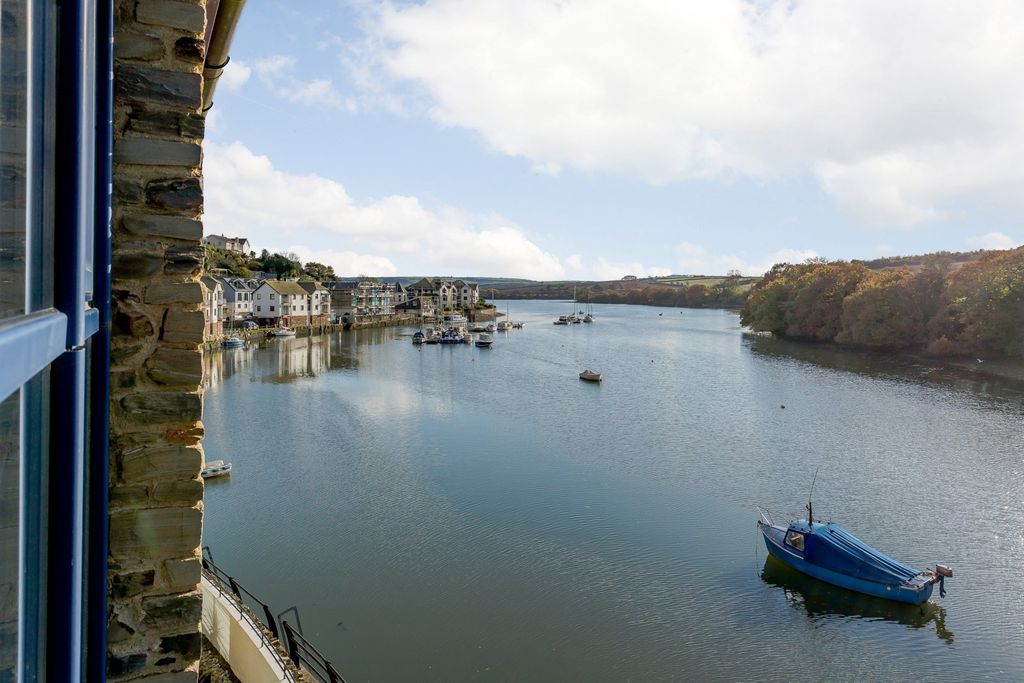 3 bed flat for saleCrabshell Quay, Embankment Road, Kingsbridge, Devon TQ7 photo 2