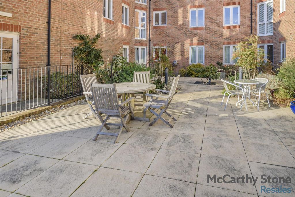 Additional image 8 of 1 bed flat for saleCaen Stone Court, Queen Street, Arundel BN18