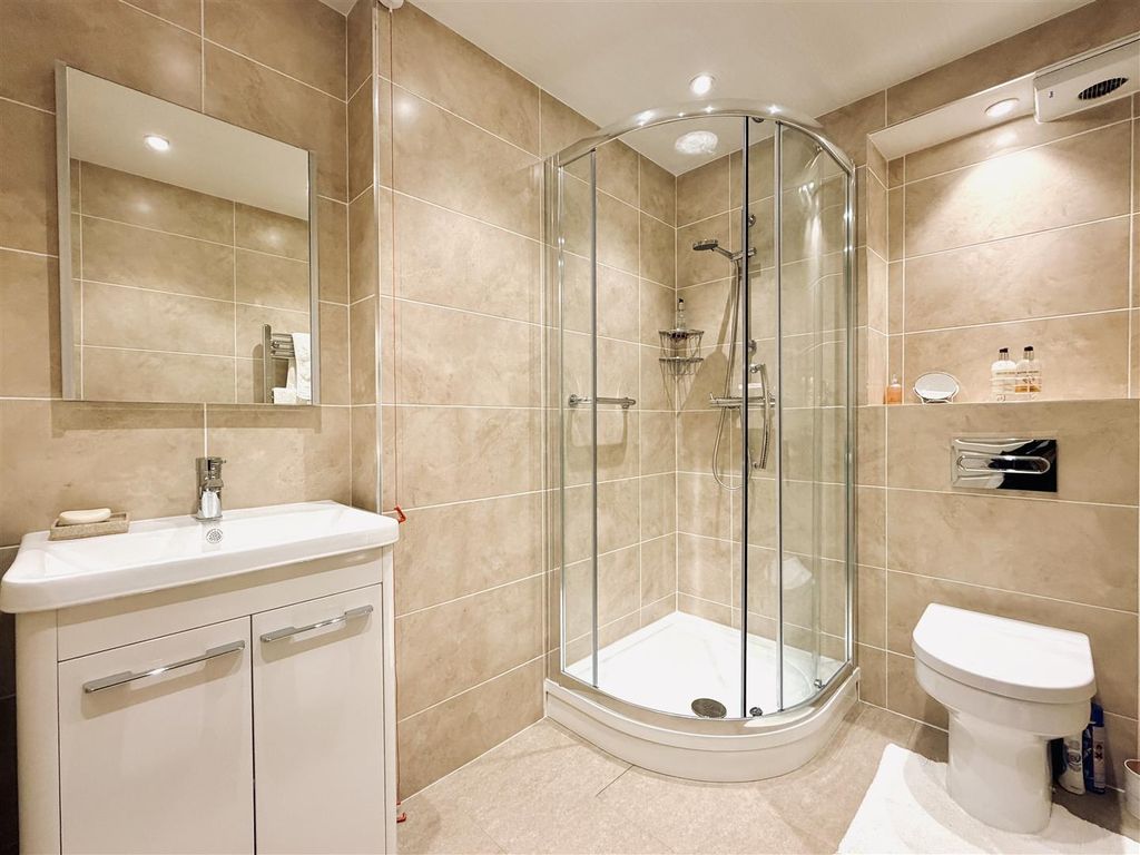 Additional image 13 of 2 bed flat for saleDunham Road, Altrincham WA14