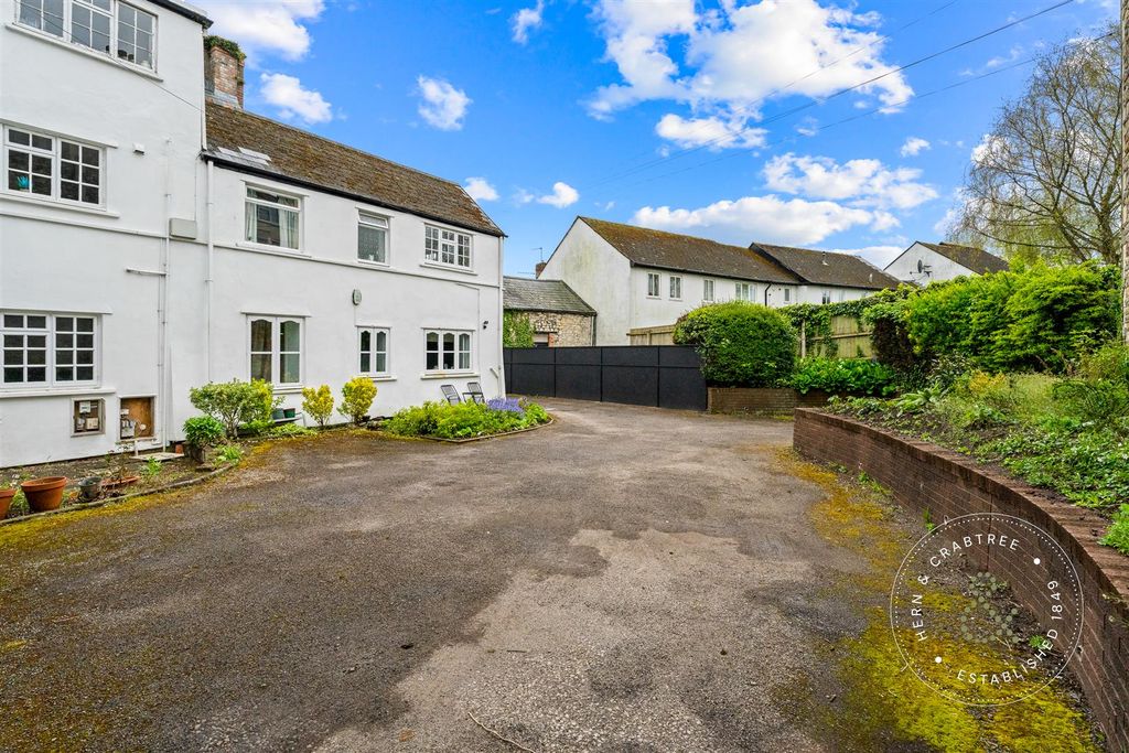 Additional image 45 of 2 bed flat for saleYr Hen Dy, The Cathedral Green, Llandaff, Cardiff CF5