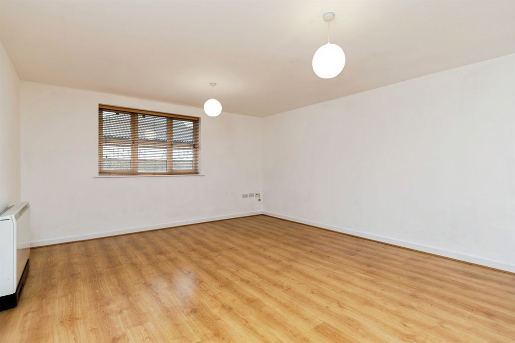Additional image 8 of 1 bed flat for saleBirds Hill, Letchworth Garden City SG6