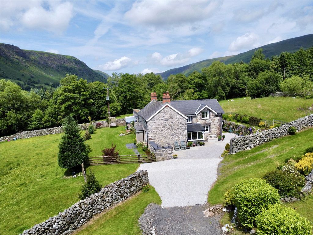 3 bed detached house for saleLlangynog, Oswestry, Powys SY10