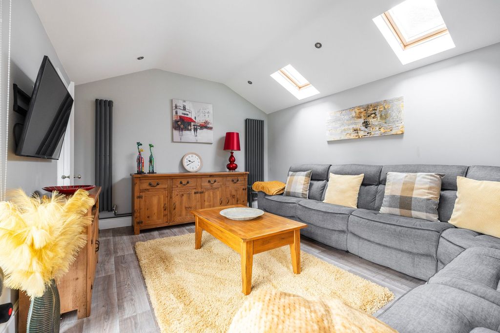 Additional image 5 of 5 bed semi-detached house for saleFredericks Road, Beccles NR34