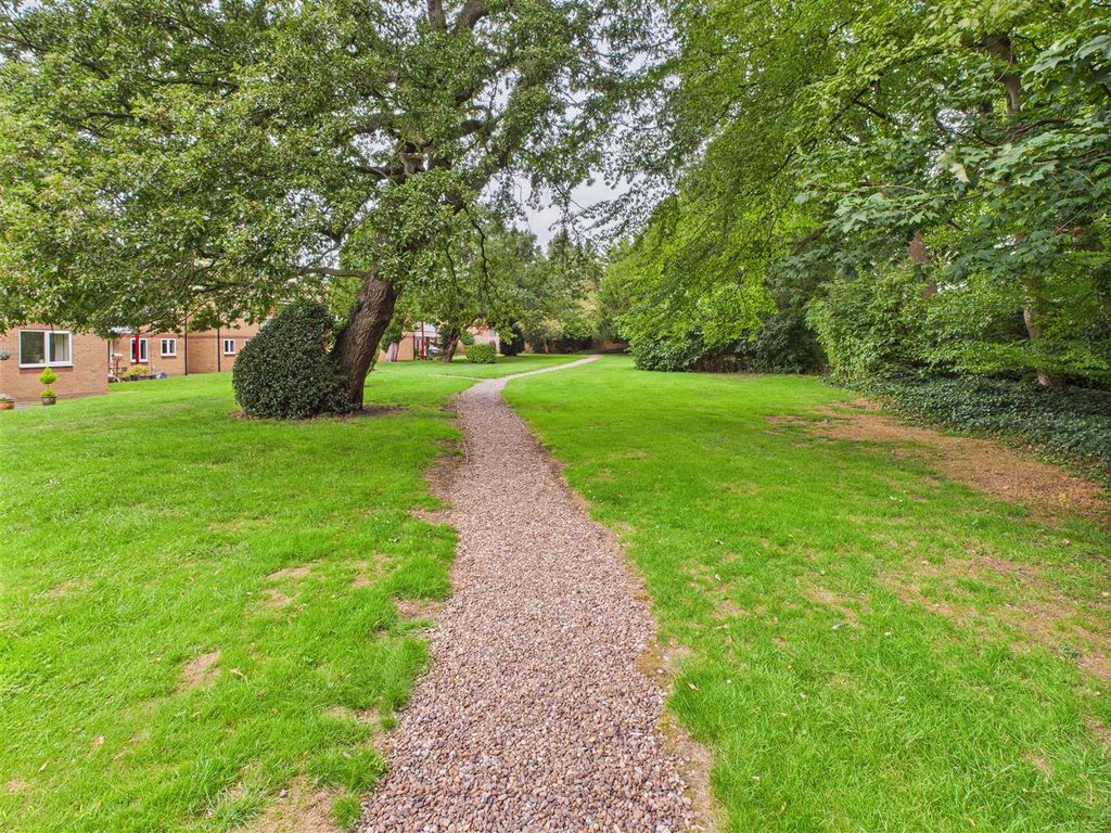 Additional image 13 of 2 bed flat for saleOld Manor Lawns, Long Lane, Beverley HU17