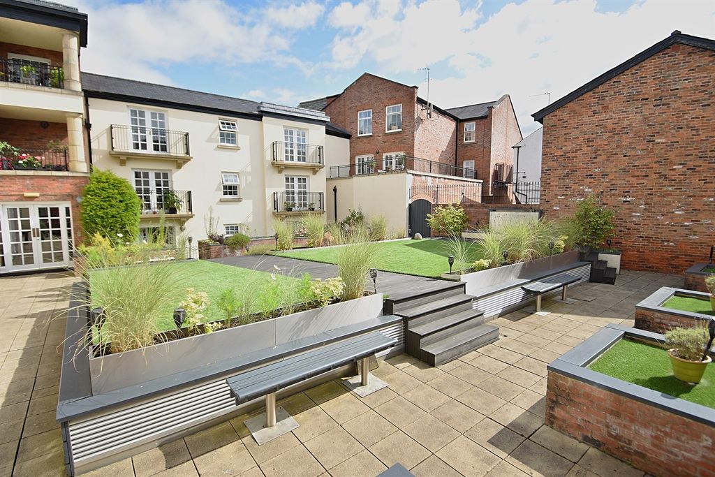 Additional image 12 of 2 bed flat for saleRoyles Square, South Street, Alderley Edge SK9