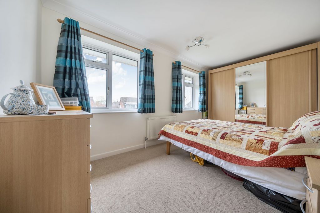 Additional image 10 of 4 bed detached house for saleLindens Close, Emsworth PO10