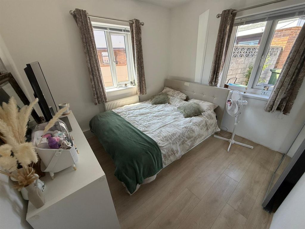 Additional image 18 of 5 bed detached bungalow for saleLlwyn Y Bryn, Ammanford SA18