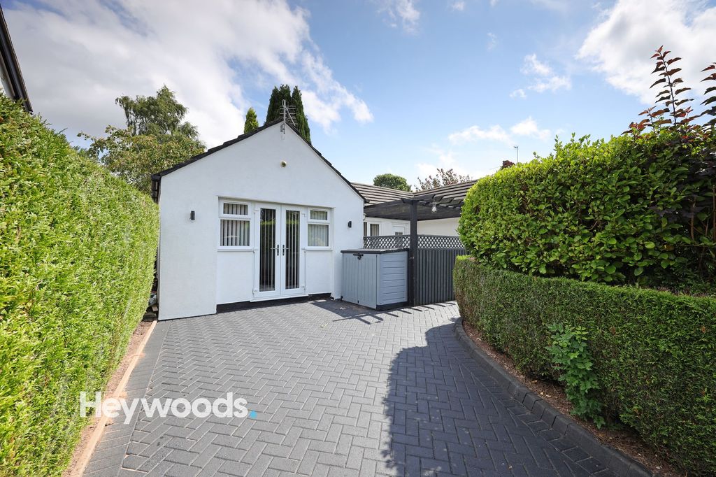 Additional image 54 of 6 bed semi-detached house for saleKingsway West, Westlands, Newcastle Under Lyme ST5
