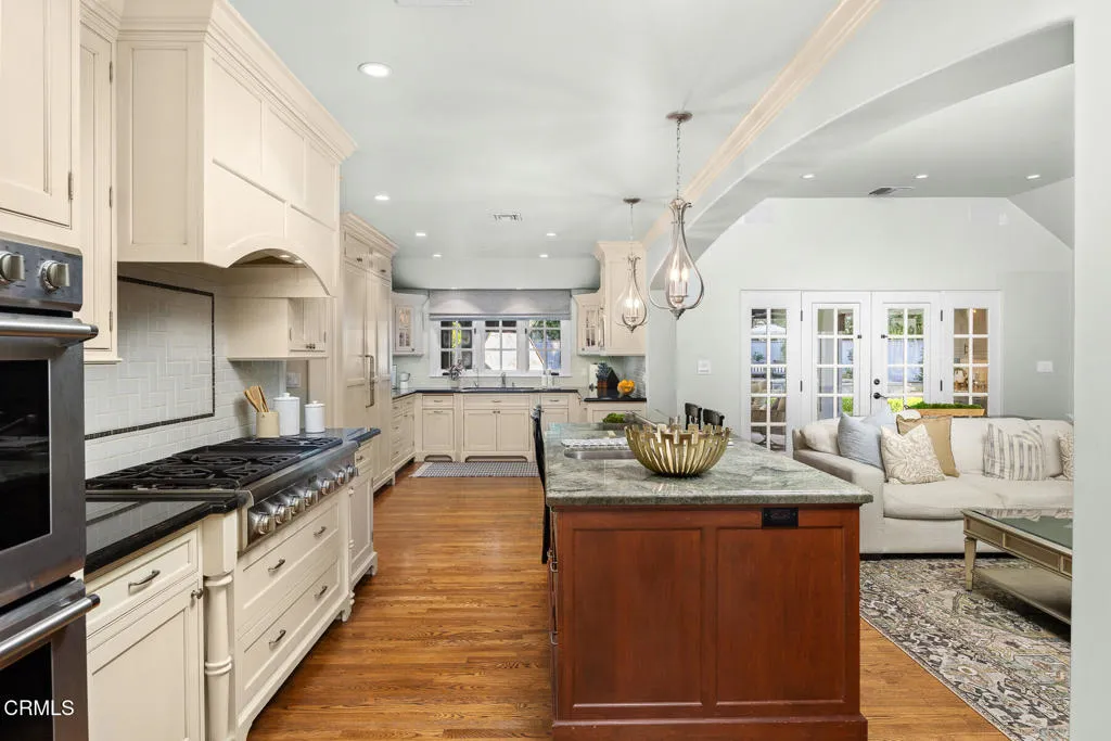 Additional image 24 of 555 Meadow Grove Street, La Canada Flintridge, CA 91011