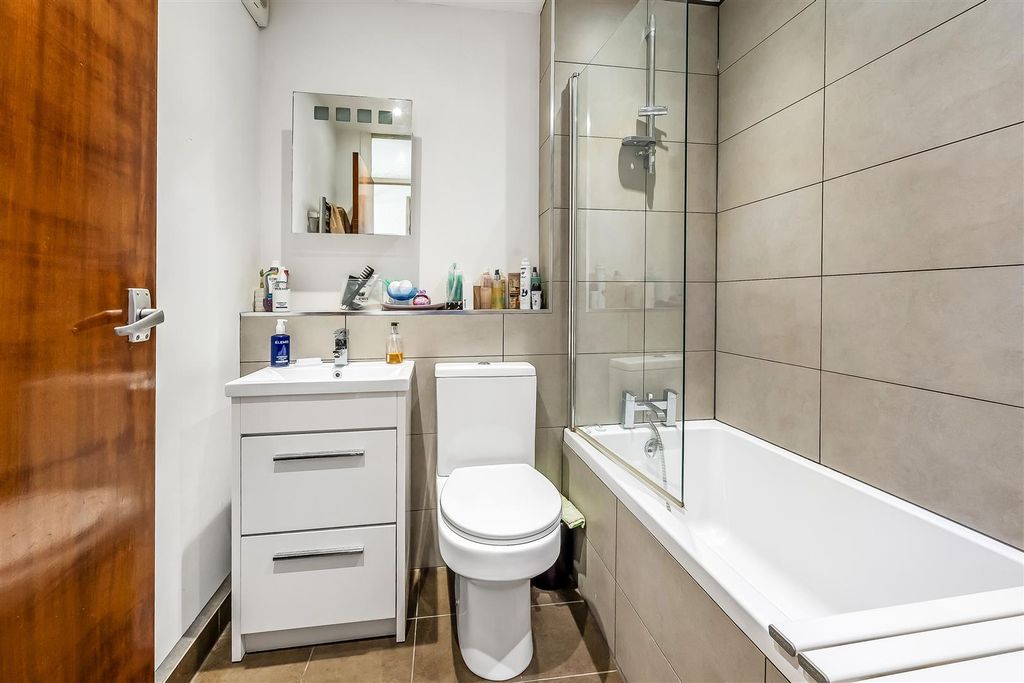 Additional image 6 of 2 bed maisonette for saleMoat Court, Ashtead KT21