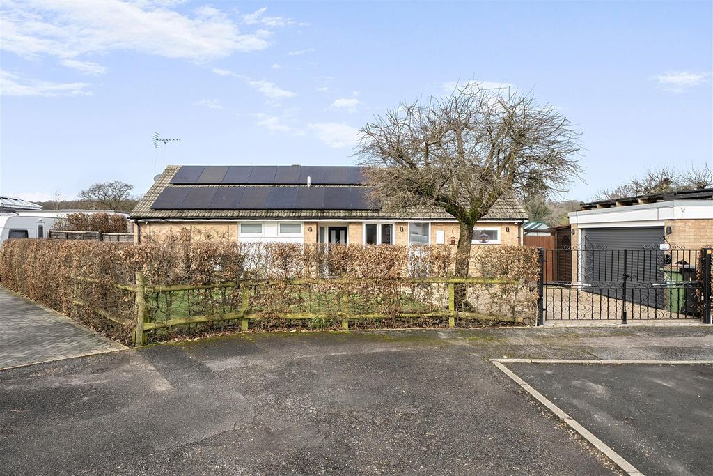 Additional image 18 of 3 bed detached bungalow for saleBushey Shaw, Ashtead KT21
