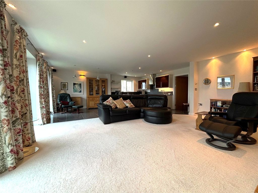 Additional image 9 of 2 bed flat for salePark Avenue, Sticklepath, Barnstaple, Devon EX31