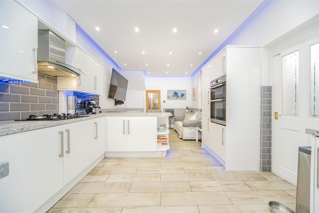 Additional image 12 of 4 bed terraced house for saleCharles Place, Barry CF62