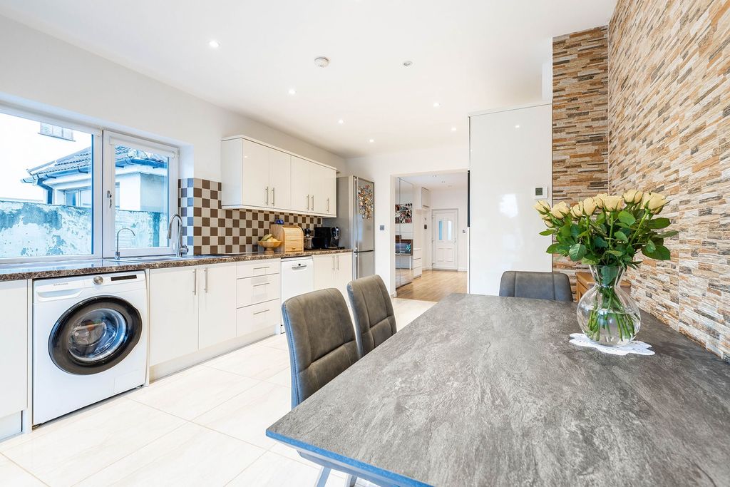 Additional image 3 of 4 bed bungalow for saleManor Road, Dagenham RM10