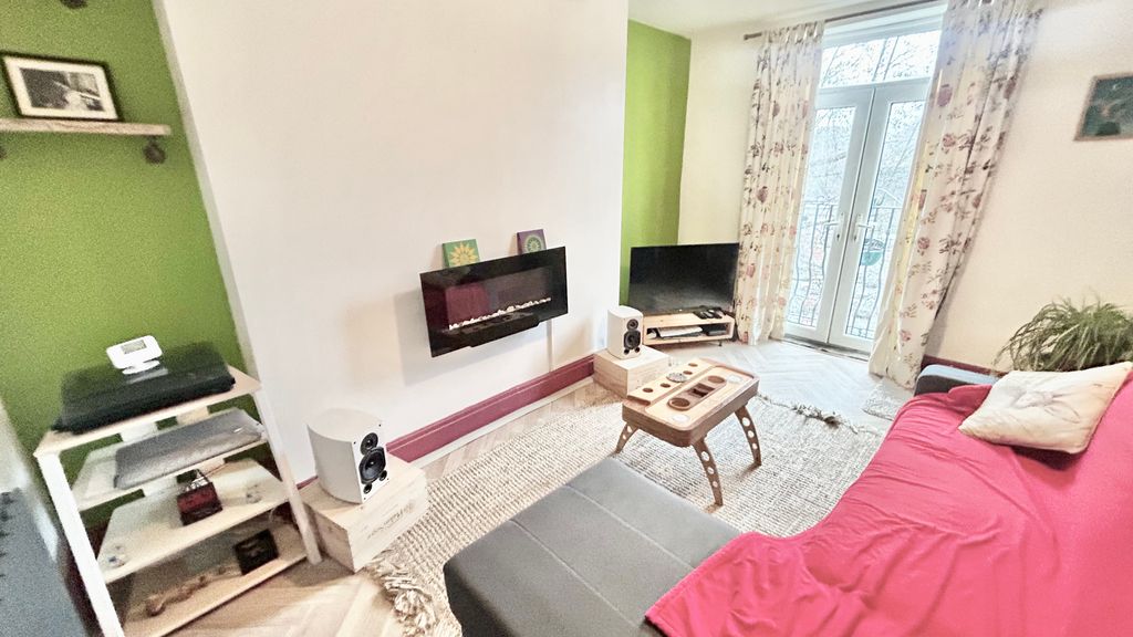 Additional image 2 of 2 bed flat for saleRidge Steps, Todmorden OL14