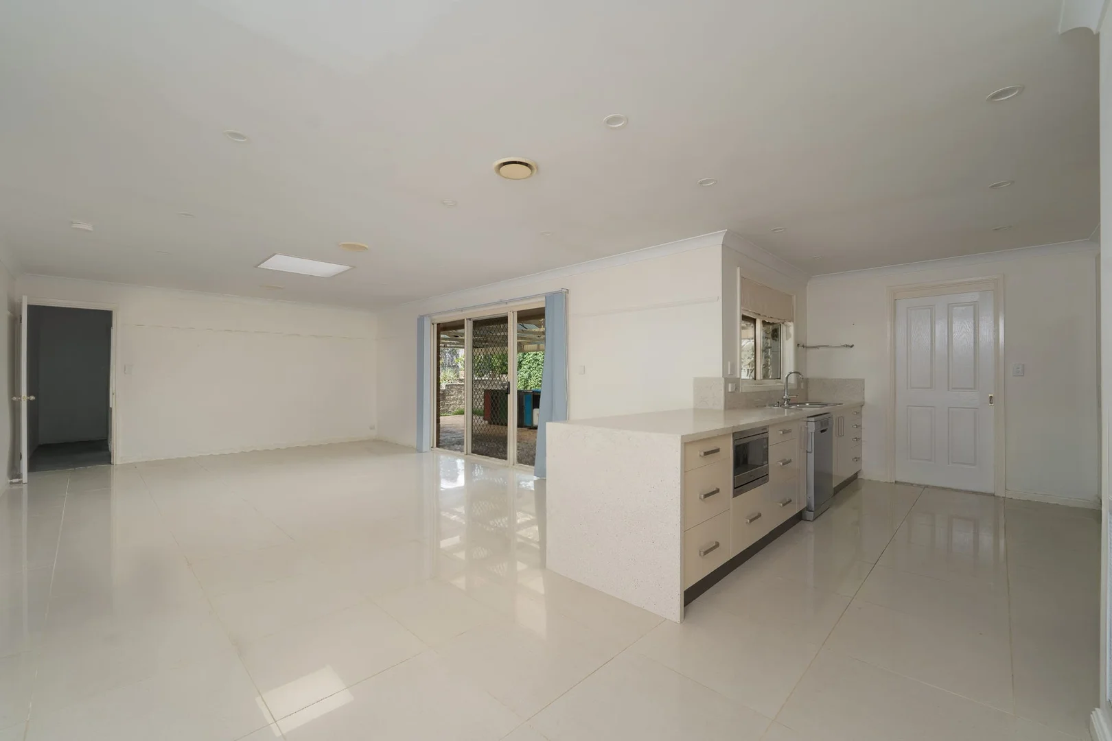 29 Gordon Street, Armidale NSW 2350 photo 4