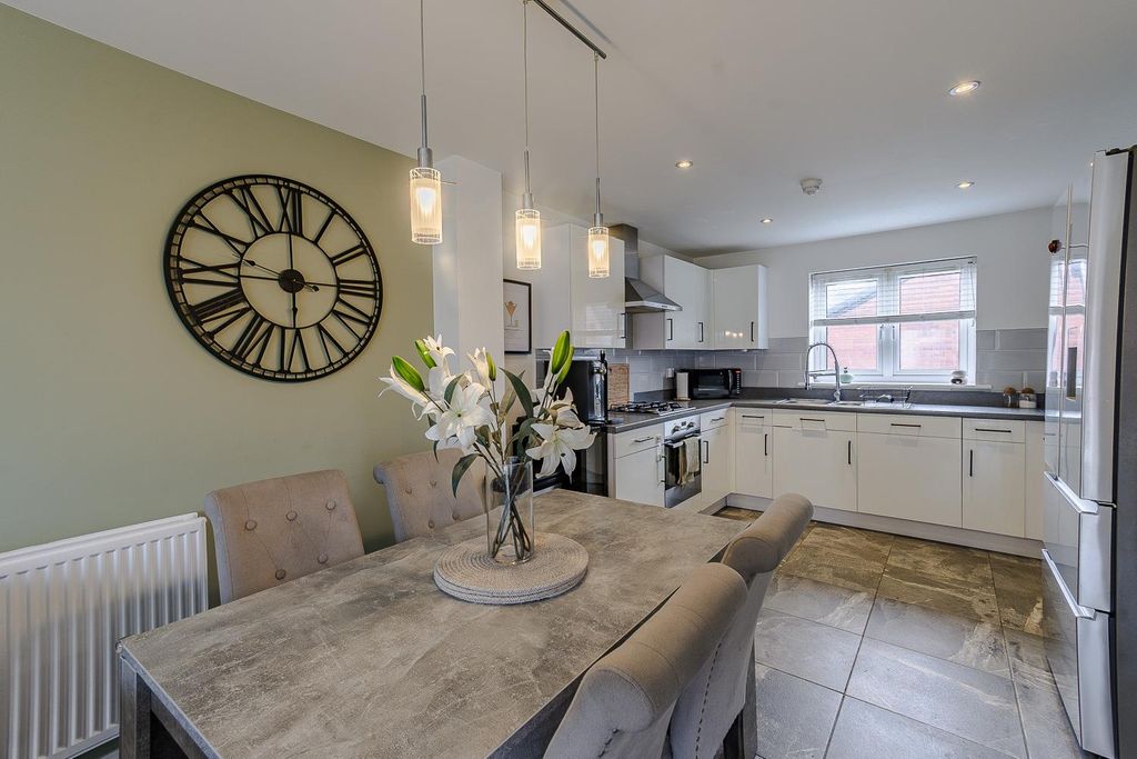 Additional image 5 of 3 bed terraced house for saleFfordd Y Dociau, Barry CF62