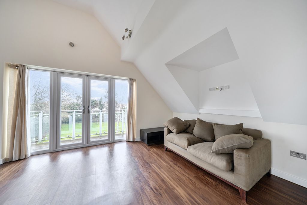 Additional image 12 of 2 bed flat for saleScotts Lane, Bromley BR2