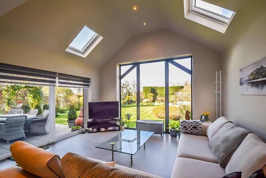 Additional image 8 of 4 bed detached house for saleSt. Marys Road, Benfleet SS7