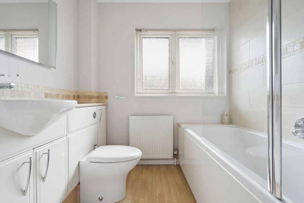 Additional image 14 of 4 bed link detached house for saleLower Tail, Carpenders Park, Watford WD19