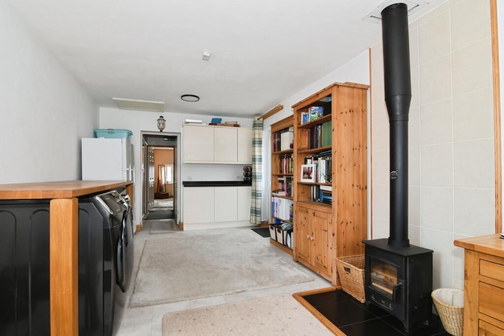 Additional image 17 of 5 bed detached bungalow for saleAlverdiscott Road, Bideford EX39