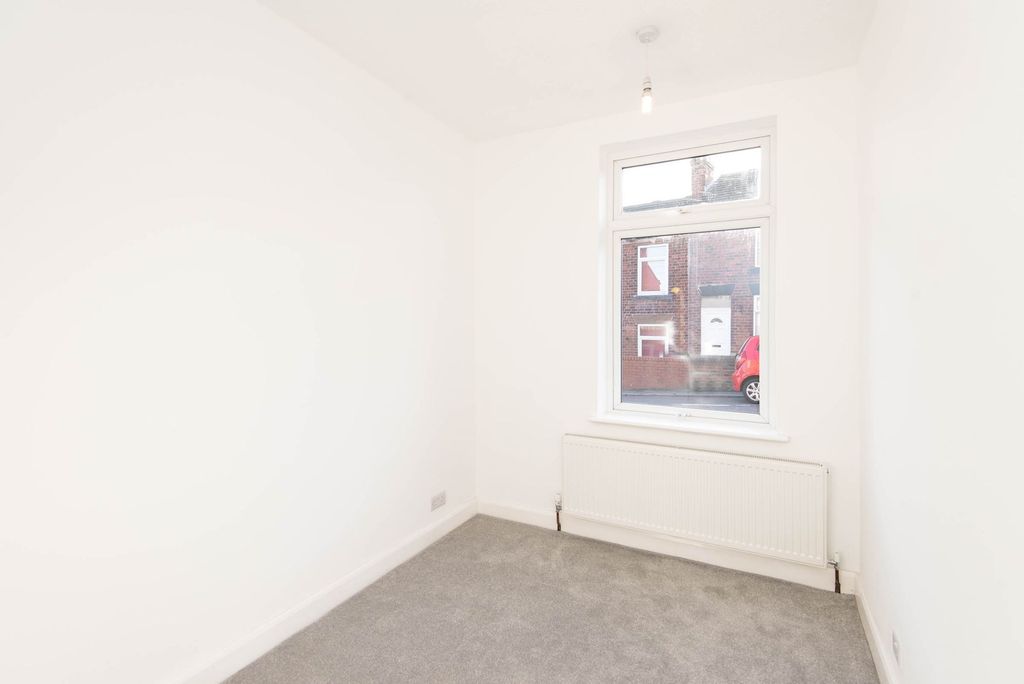 Additional image 12 of 2 bed flat for saleSt. Johns Road, Chesterfield S41