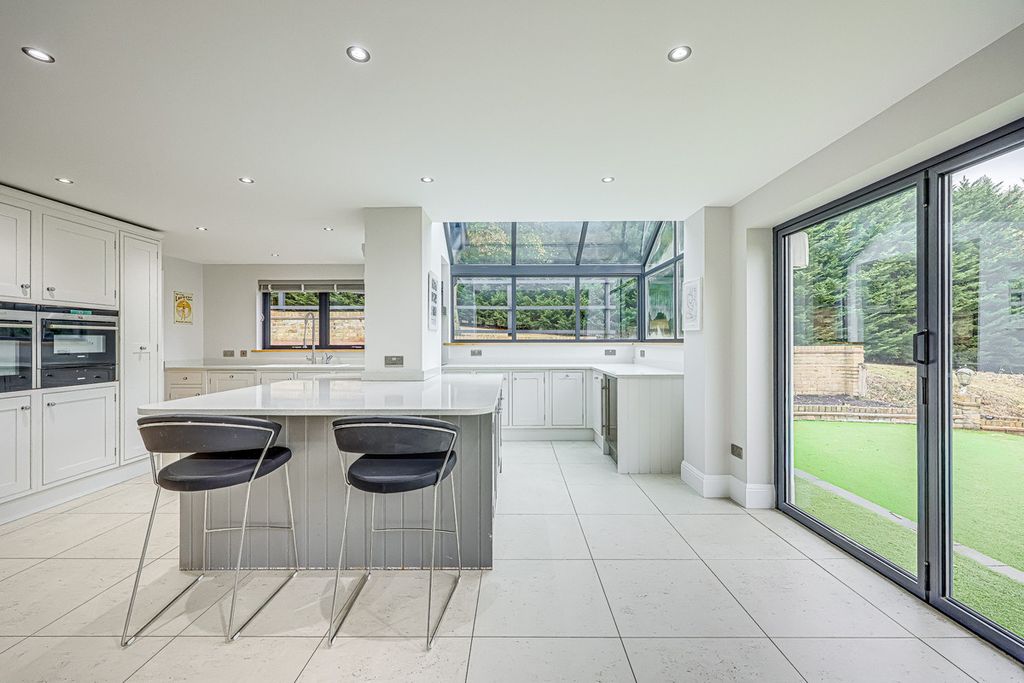 Additional image 17 of 5 bed detached house for saleBowers Road, Benfleet SS7