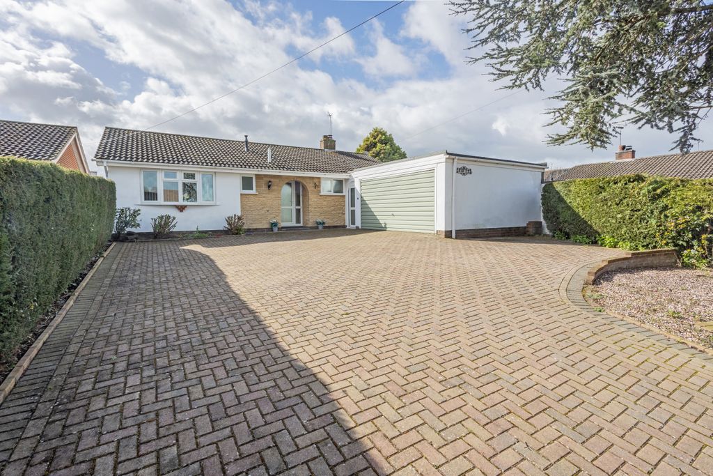 Additional image 2 of 3 bed detached bungalow for saleQueensway, Castle Donington, Derby DE74
