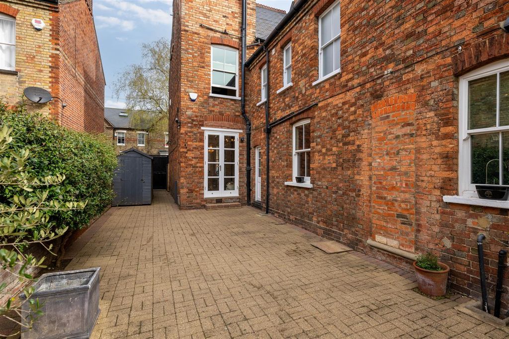 Additional image 26 of 5 bed detached house for saleWaterloo Road, Bedford MK40