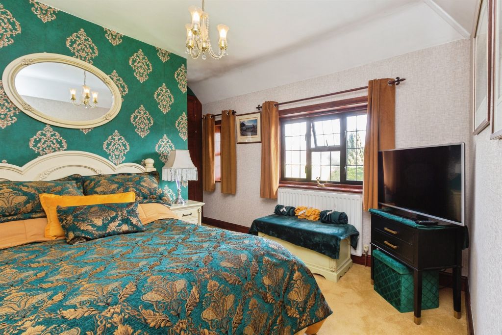 Additional image 18 of 4 bed detached house for saleParsons Lane, Bierton, Aylesbury HP22