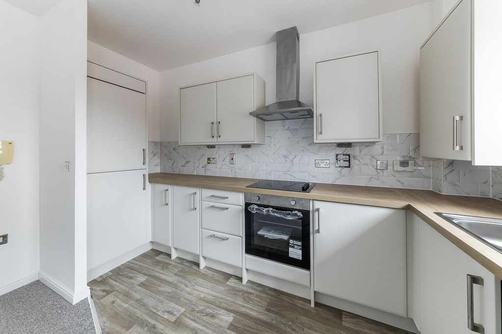 Additional image 2 of 2 bed flat for salePenlon Place, Abingdon OX14