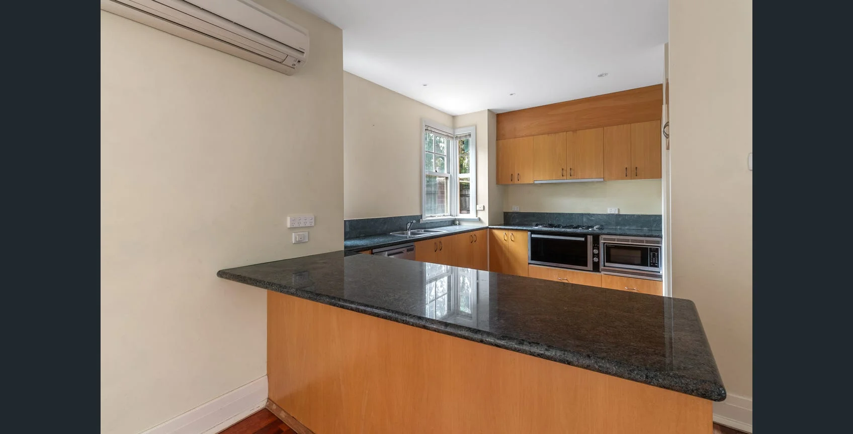 Additional image 3 of 2/33 Peate Avenue, Glen Iris VIC 3146