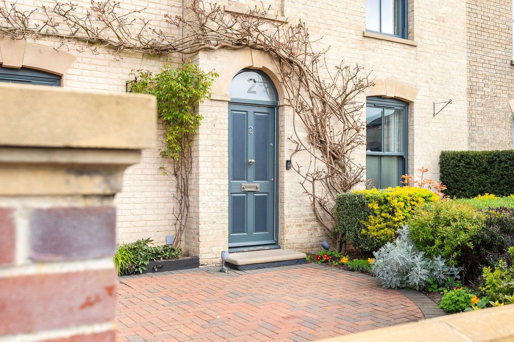 Additional image 21 of 5 bed semi-detached house for saleFredericks Road, Beccles NR34