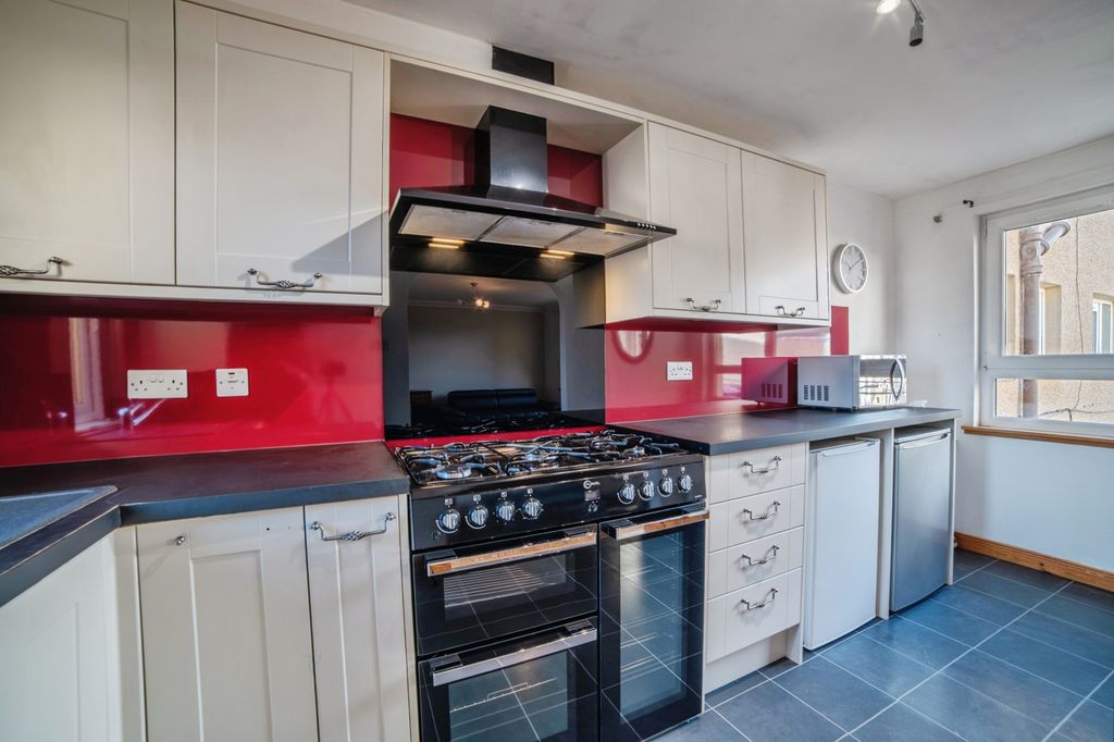 Additional image 5 of 2 bed flat for saleQuarry Road, Lossiemouth IV31