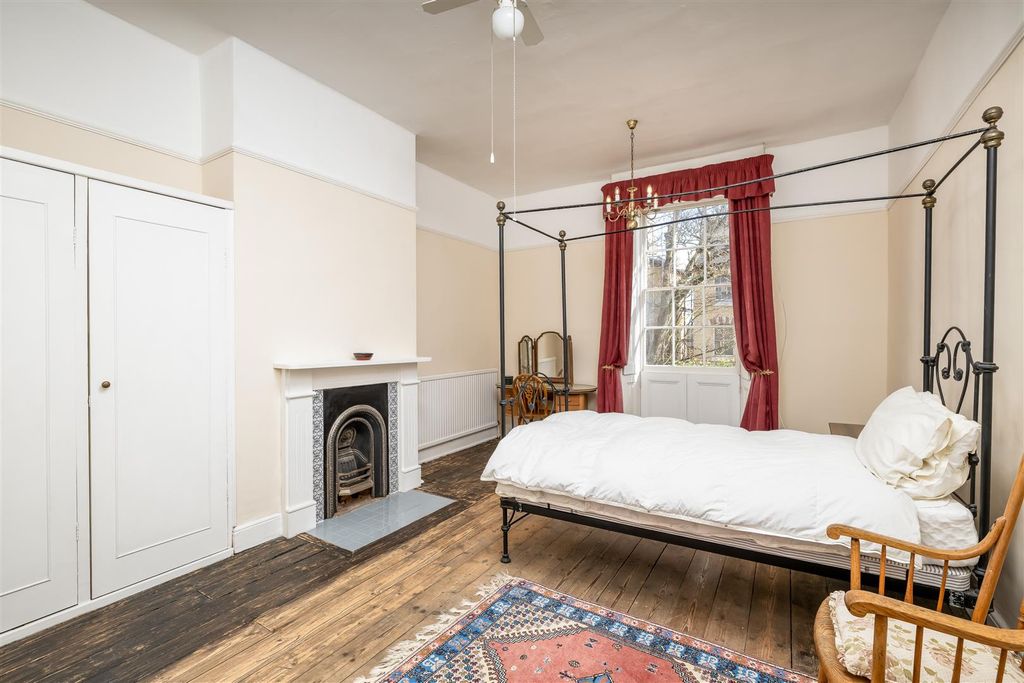 Additional image 17 of 8 bed semi-detached house for saleThe Crescent, Bedford MK40