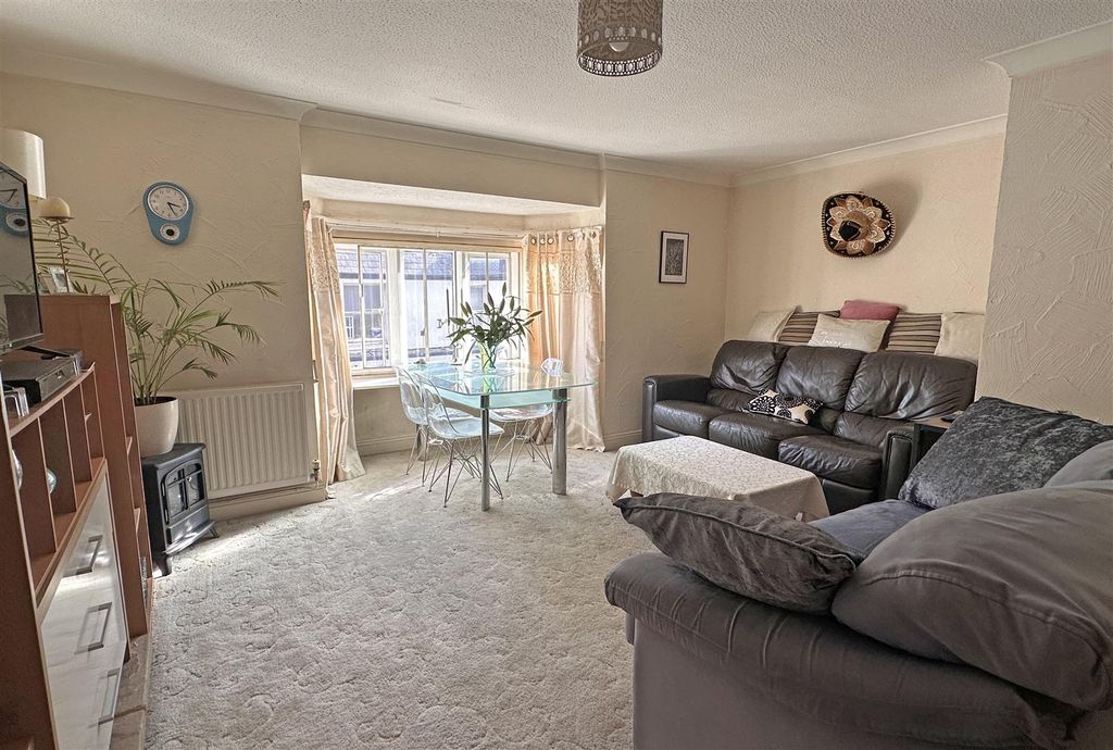 Additional image 2 of 1 bed flat for saleEast Street, Crewkerne TA18