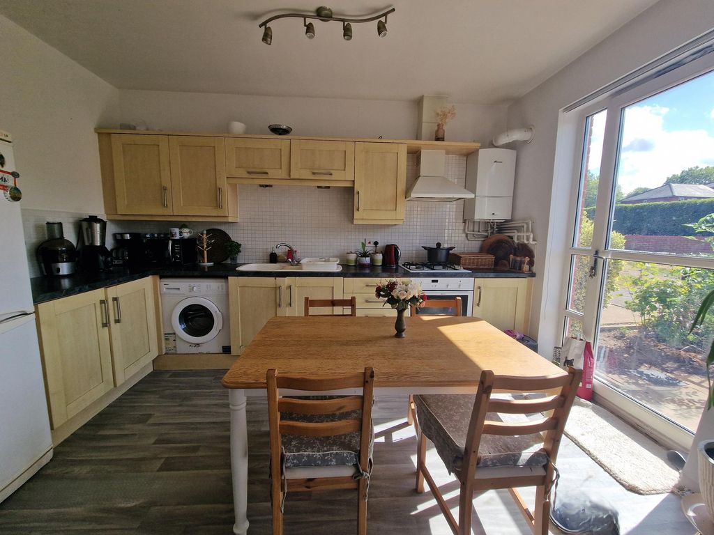 Additional image 8 of 2 bed flat for saleLowbridge Walk, Bilston, West Midlands WV14